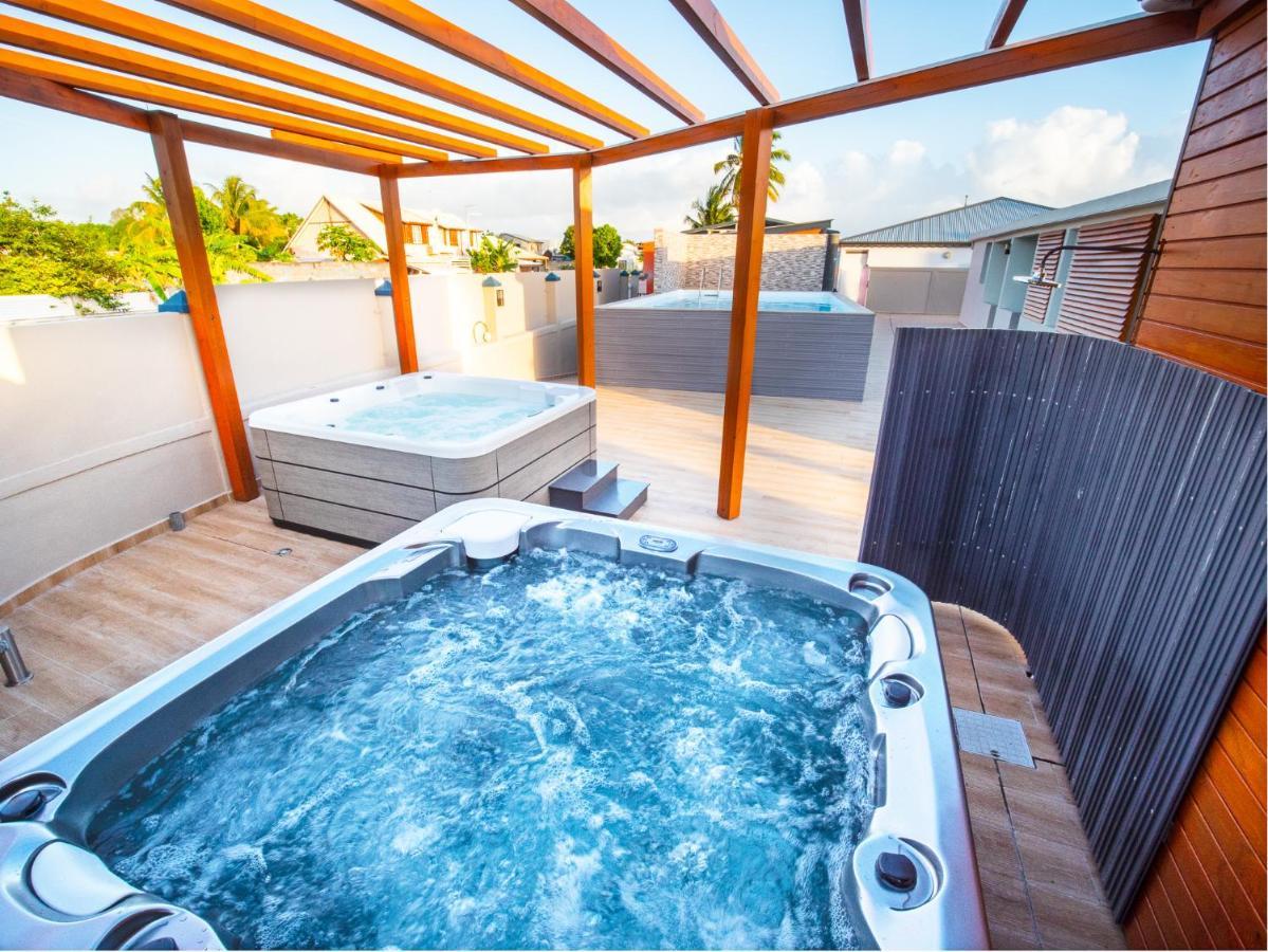 Studio Jacuzzis Et Piscine Au Centre Ville De Port-Louis Eksteriør bilde